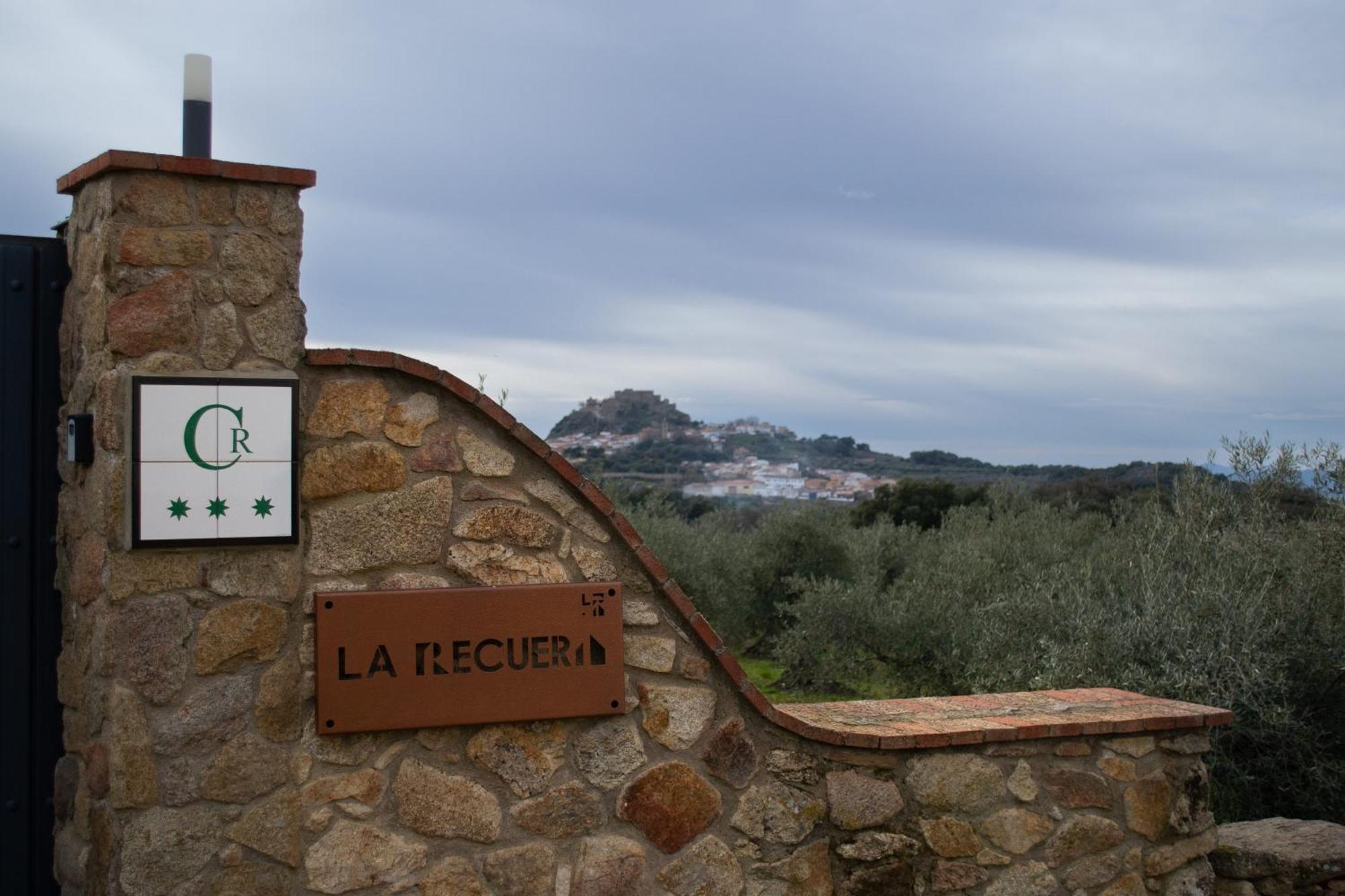 Casa Rural La Recuera Монтанчес Экстерьер фото